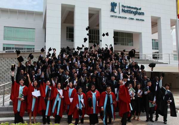 马来西亚诺丁汉大学留学全攻略：申请、费用、生活一次看懂